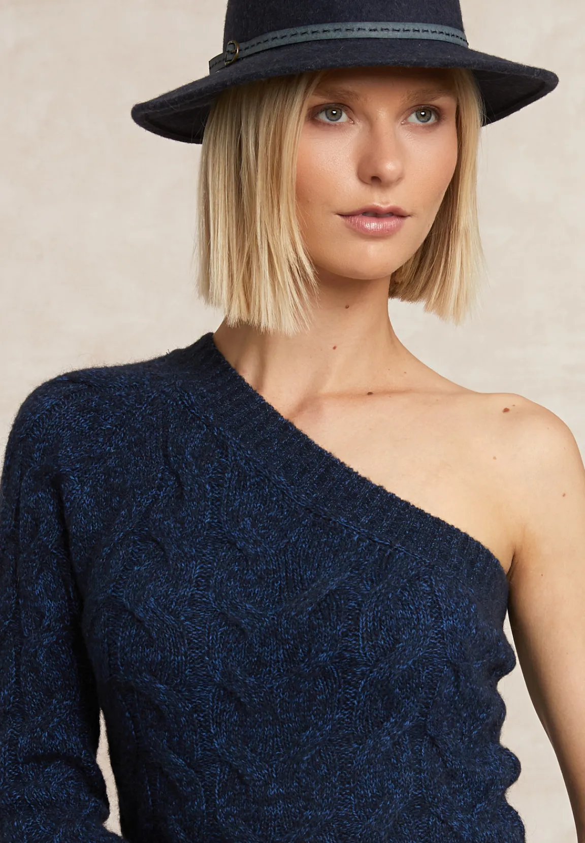 Fashion River Woods Asymmetrische kabeltrui indigo -