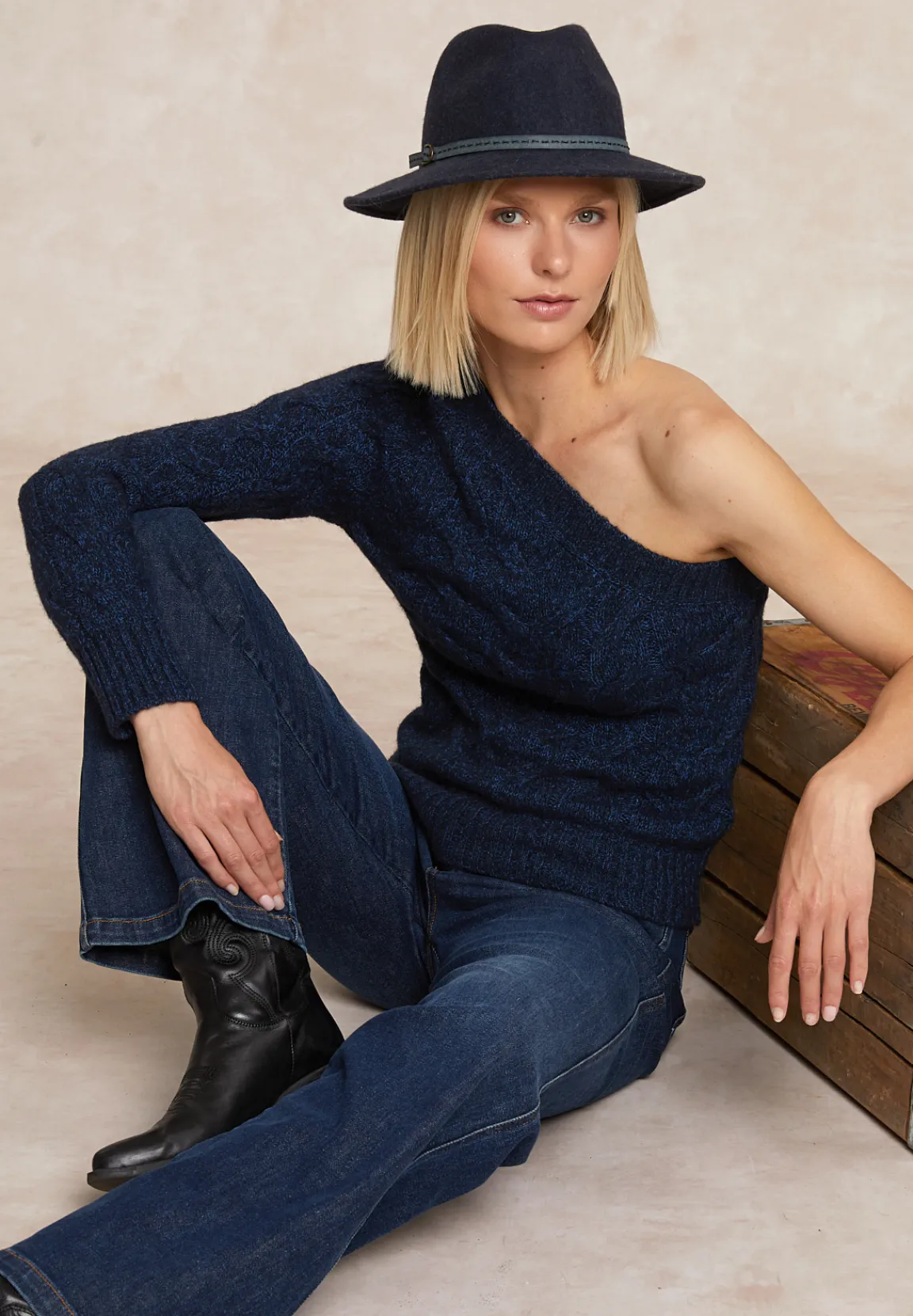 Fashion River Woods Asymmetrische kabeltrui indigo -