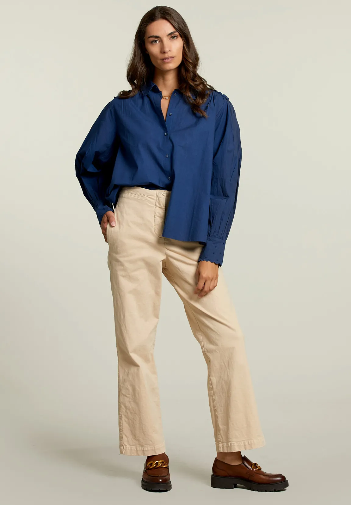 Discount River Woods Blauwe blouse met knopen -