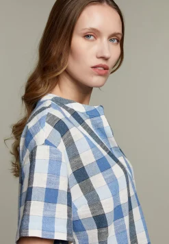 Best River Woods Blauwe geruite blouse met V-hals -