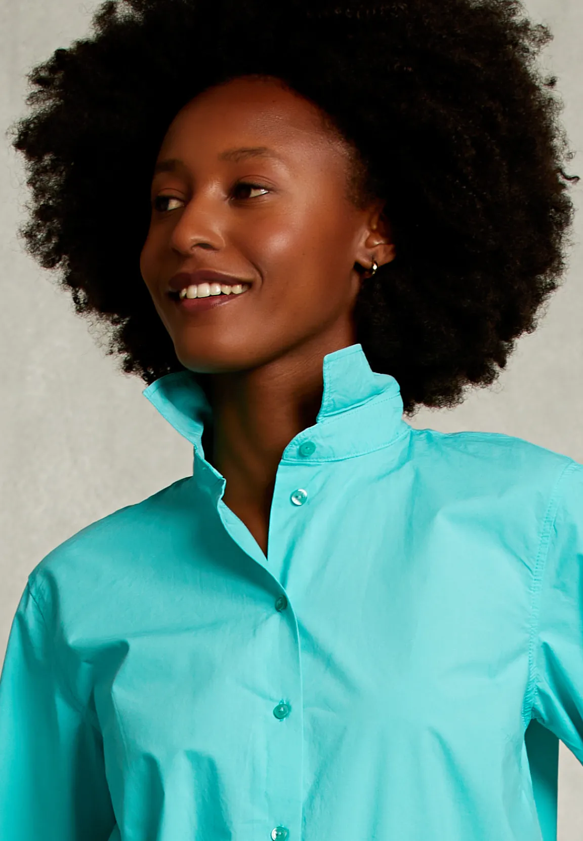 Online River Woods Blauwgroene effen gecentreerde blouse -
