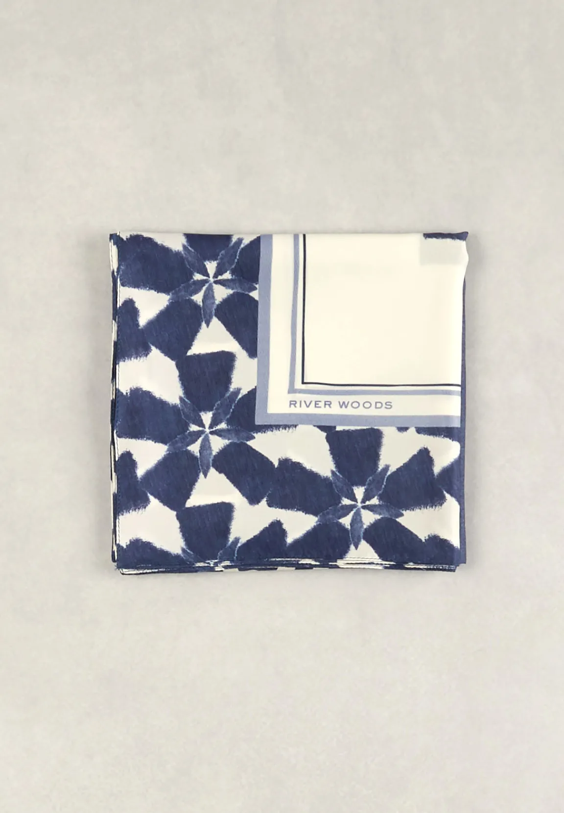 Best River Woods Blauw/witte fantasiesjaal -