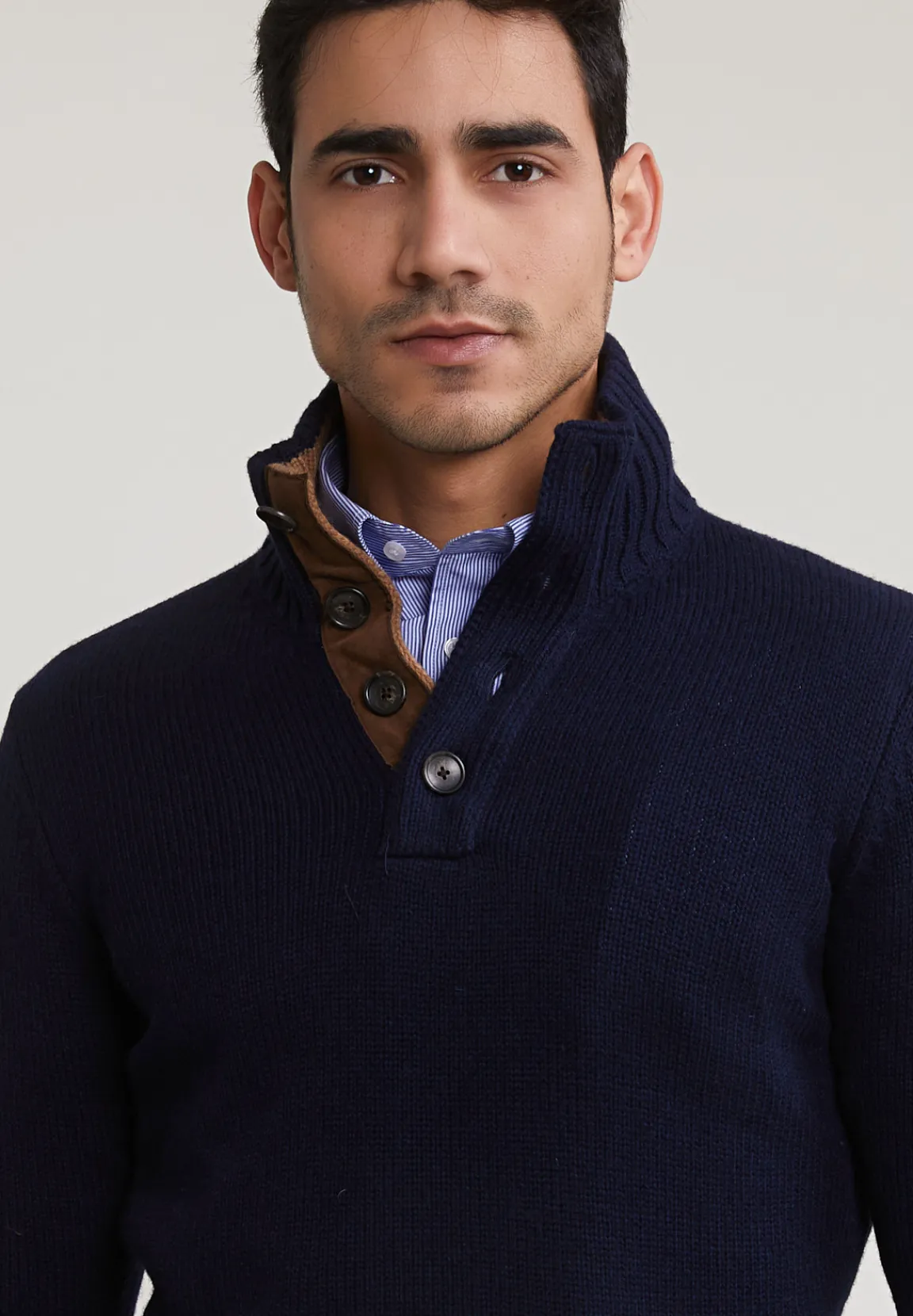 Hot River Woods Custom fit wol-kasjmier trui opstaande kraag navy -