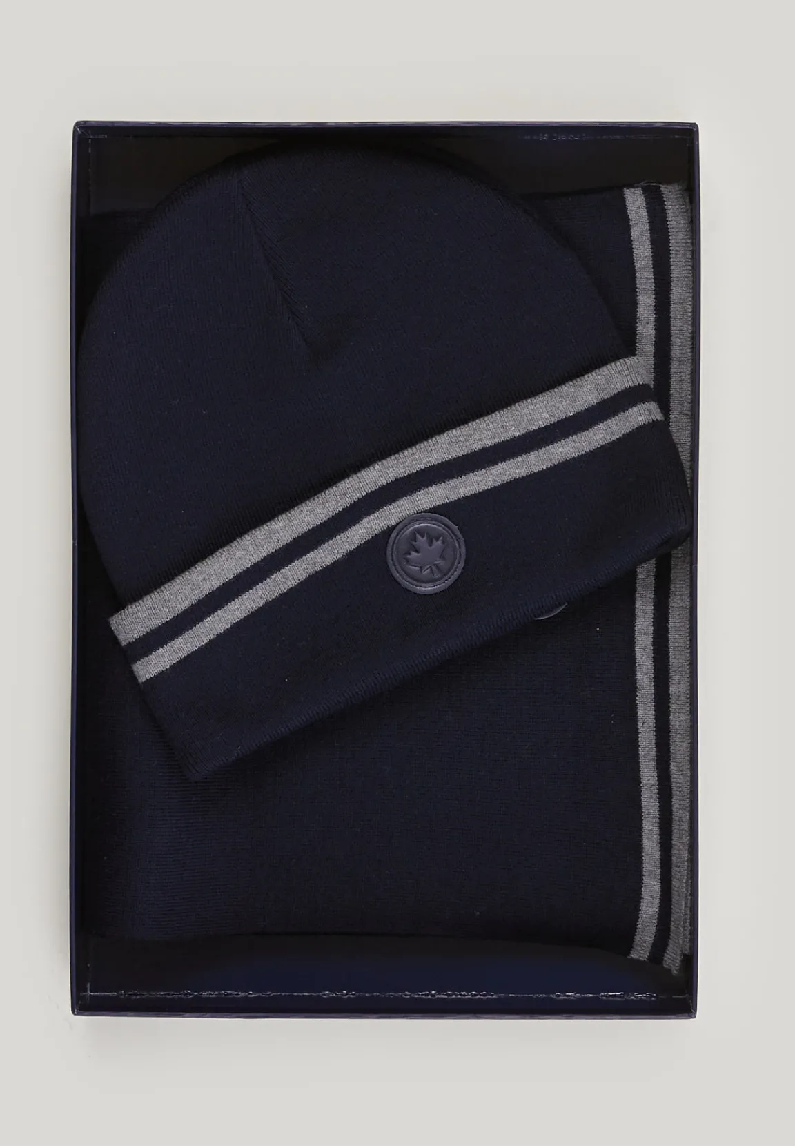 Hot River Woods Doos sjaal en muts dark navy voor jongens -