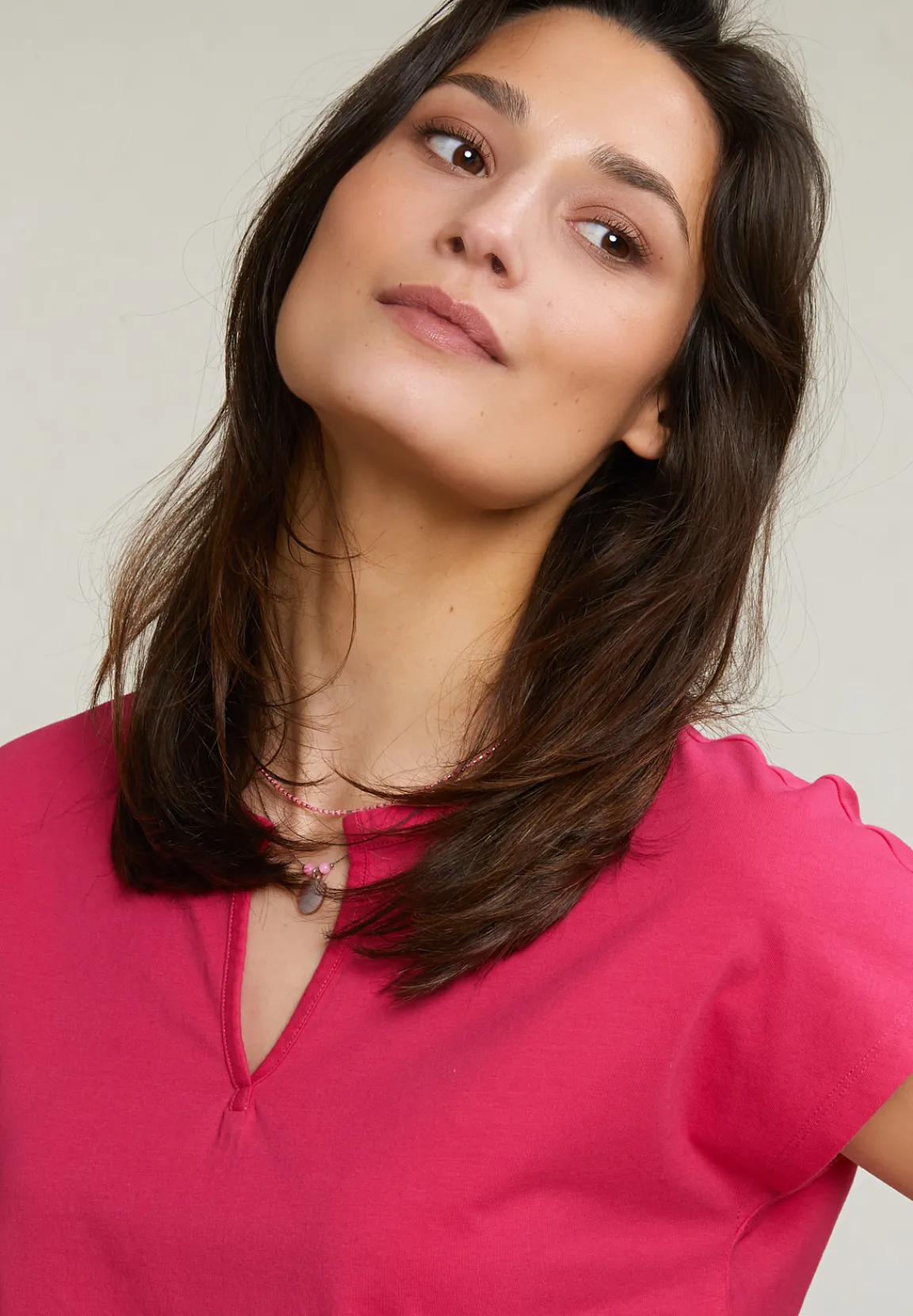 Outlet River Woods Fuchsia mouwloze V-hals T-shirt -