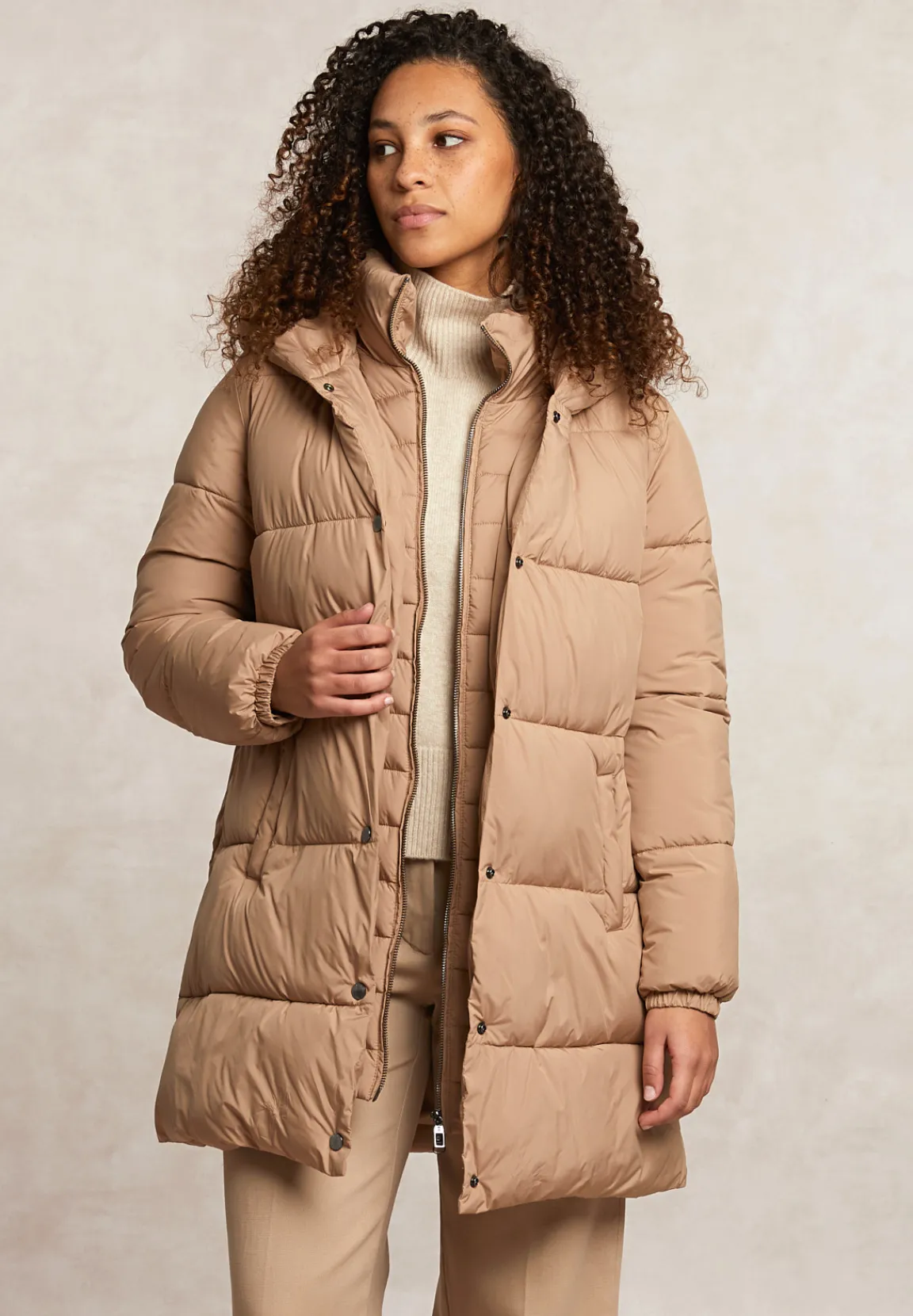 Online River Woods Gewatteerde jas met kap camel -