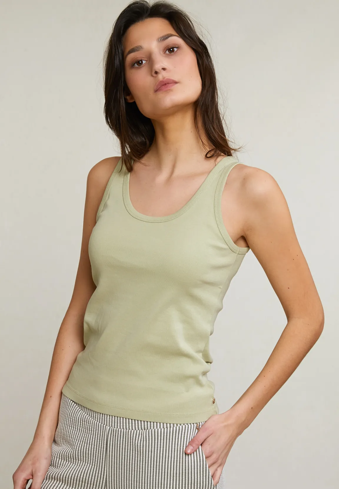 Discount River Woods Groen basic topje -