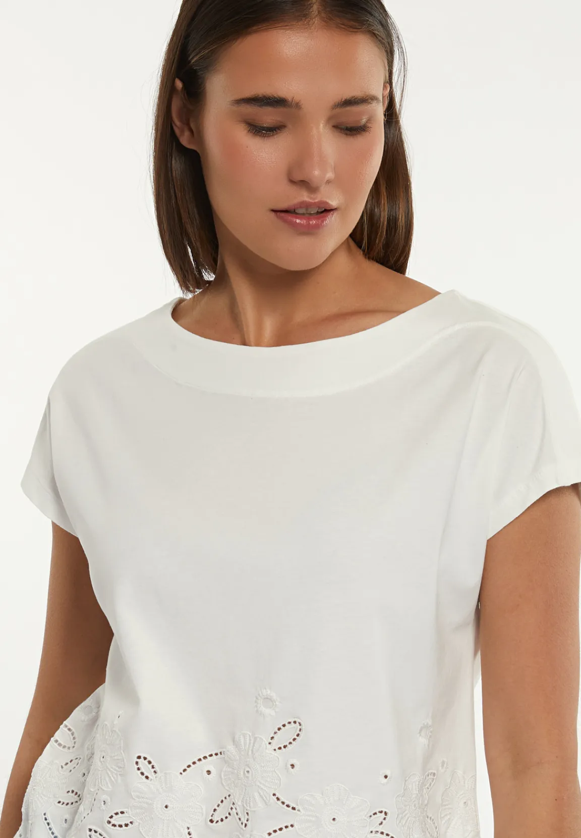 Outlet River Woods Katoenen geborduurde T-shirt boothals écru -