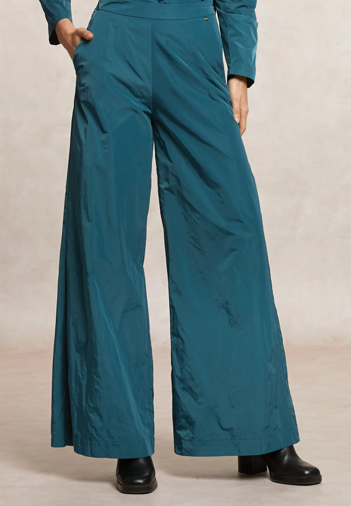 New River Woods Lange wijde taffeta broek groen -
