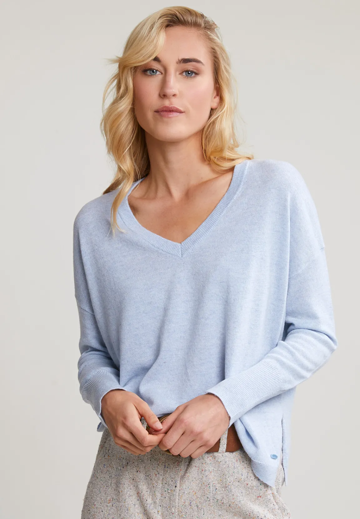Sale River Woods Lichtblauwe basic V-hals trui lange mouwen -