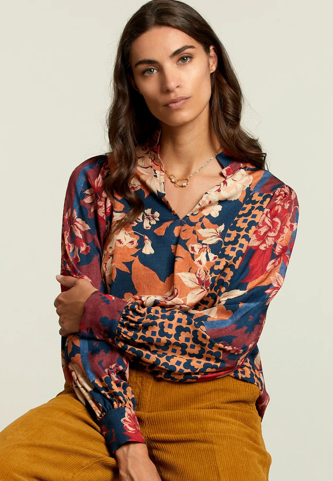 Outlet River Woods Multi fantasie V-hals blouse -