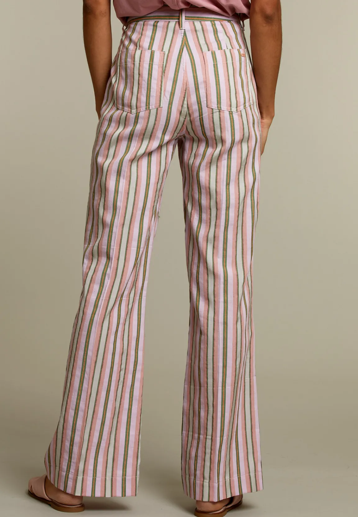 Best River Woods Multicolor gestreepte broek met wijde pijpen -