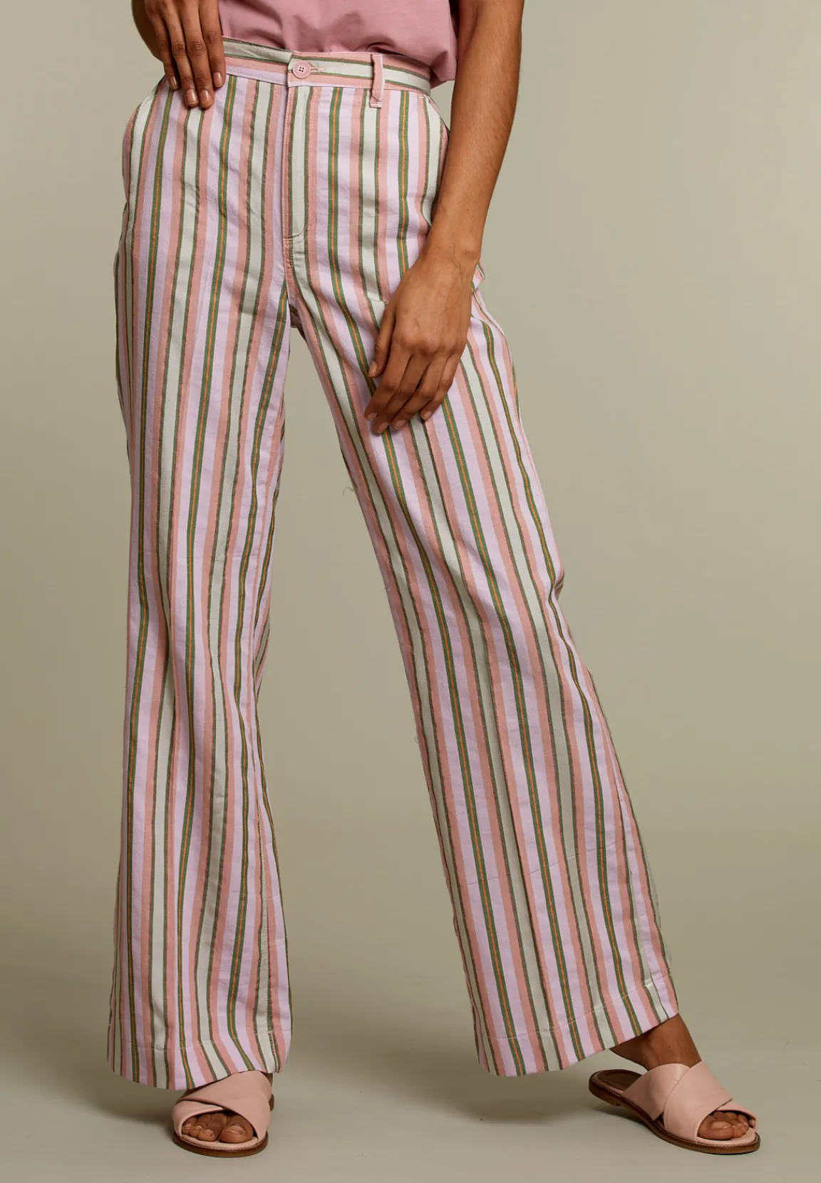 Best River Woods Multicolor gestreepte broek met wijde pijpen -