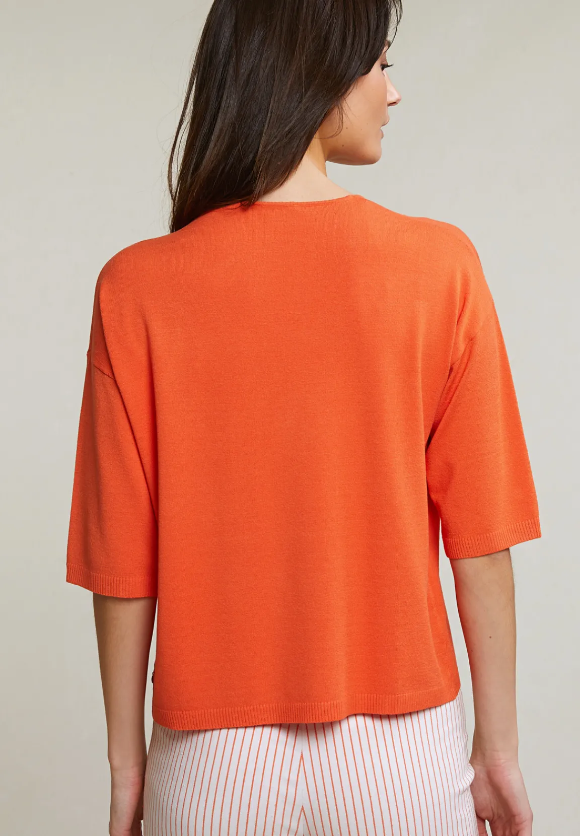 New River Woods Oranje V-hals viscose trui korte mouwen -