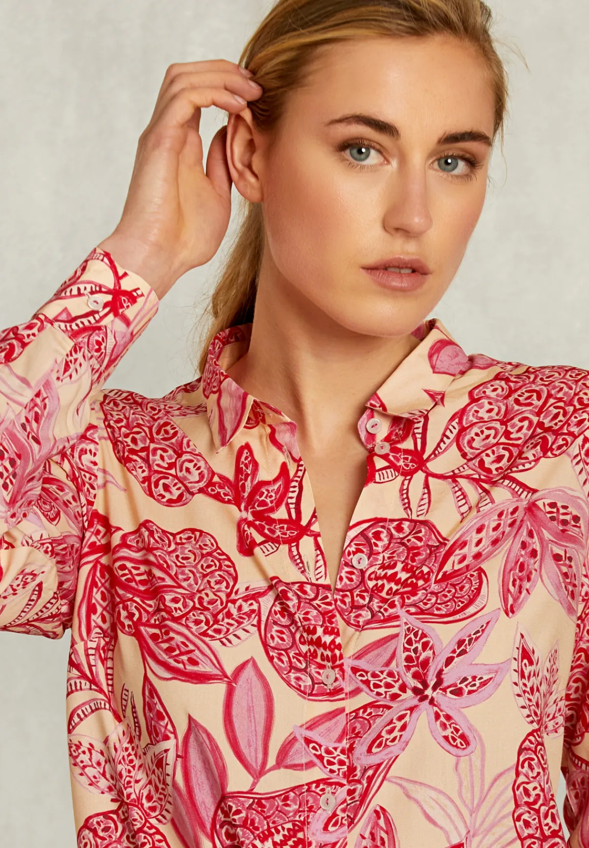 Best River Woods Rood/beige gebloemde blouse lange mouwen -