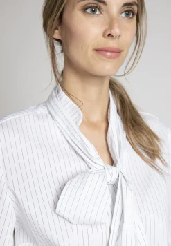 Best River Woods Slipoverblouse met verwijderbare sjaal in wit -