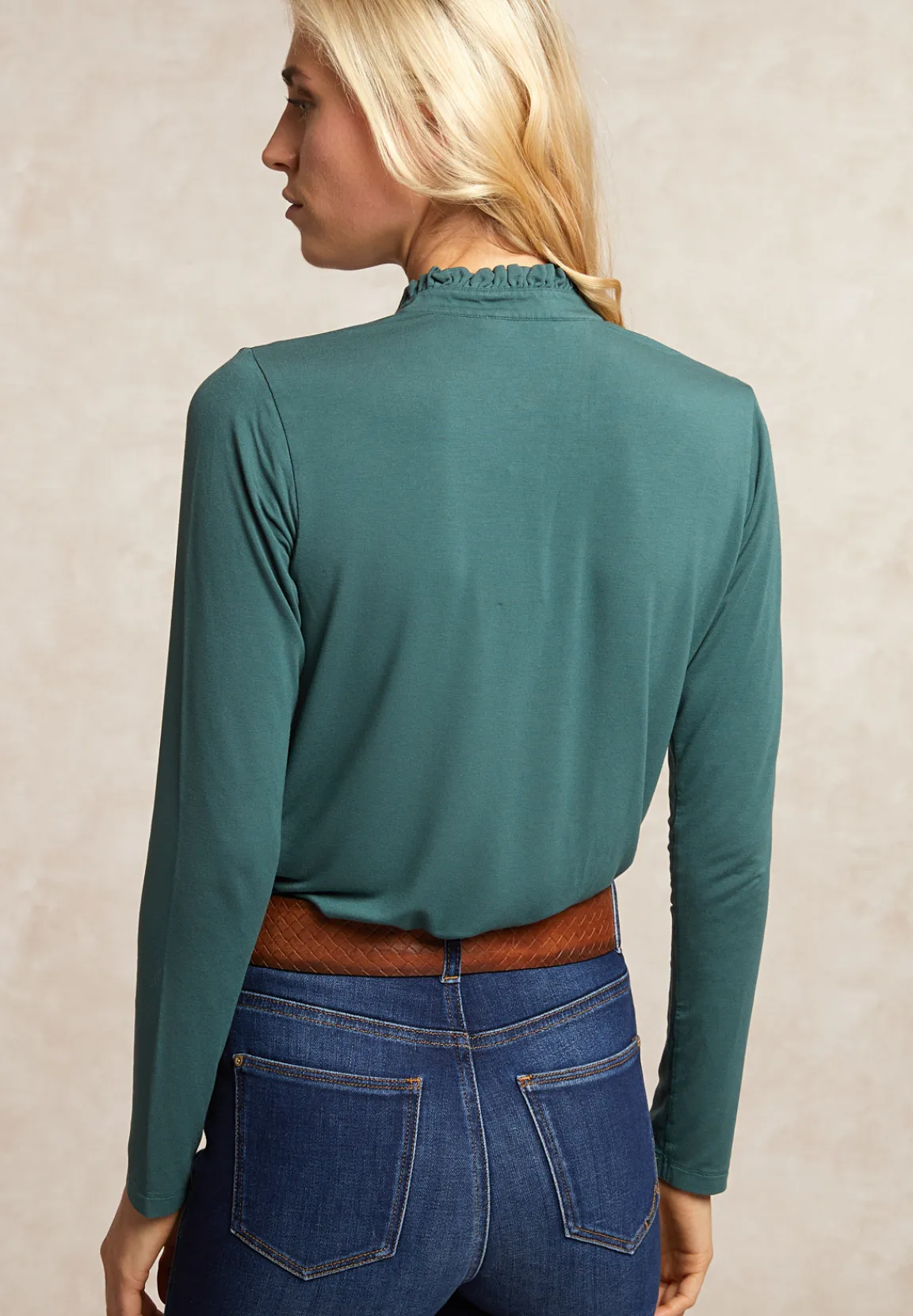 Discount River Woods Viscose T-shirt ruffelkraag groen -