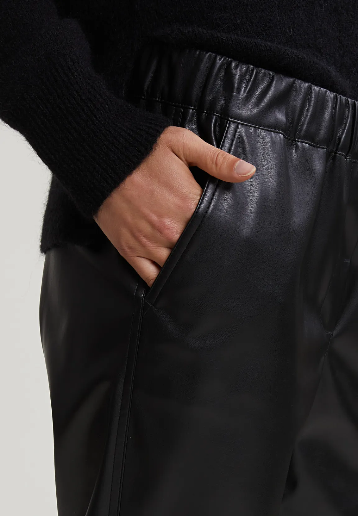 Sale River Woods Zwarte broek vegan leer -