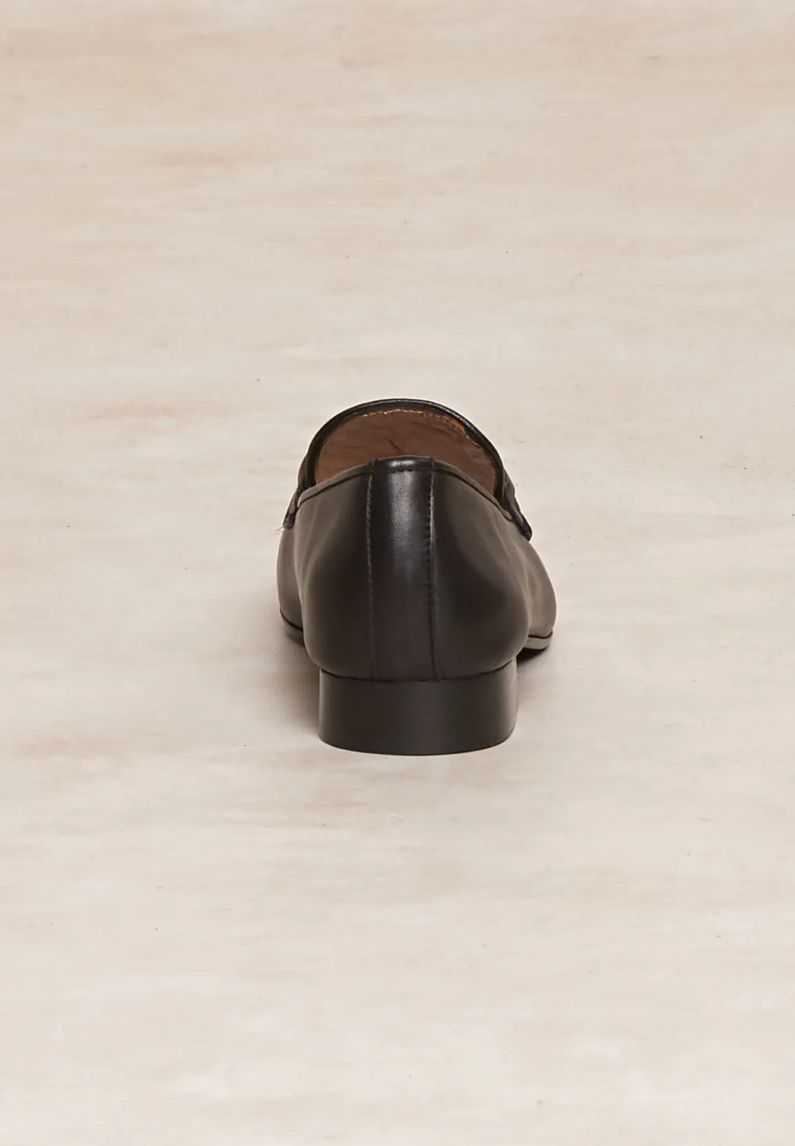 Online River Woods Zwarte lederen loafers met hak -